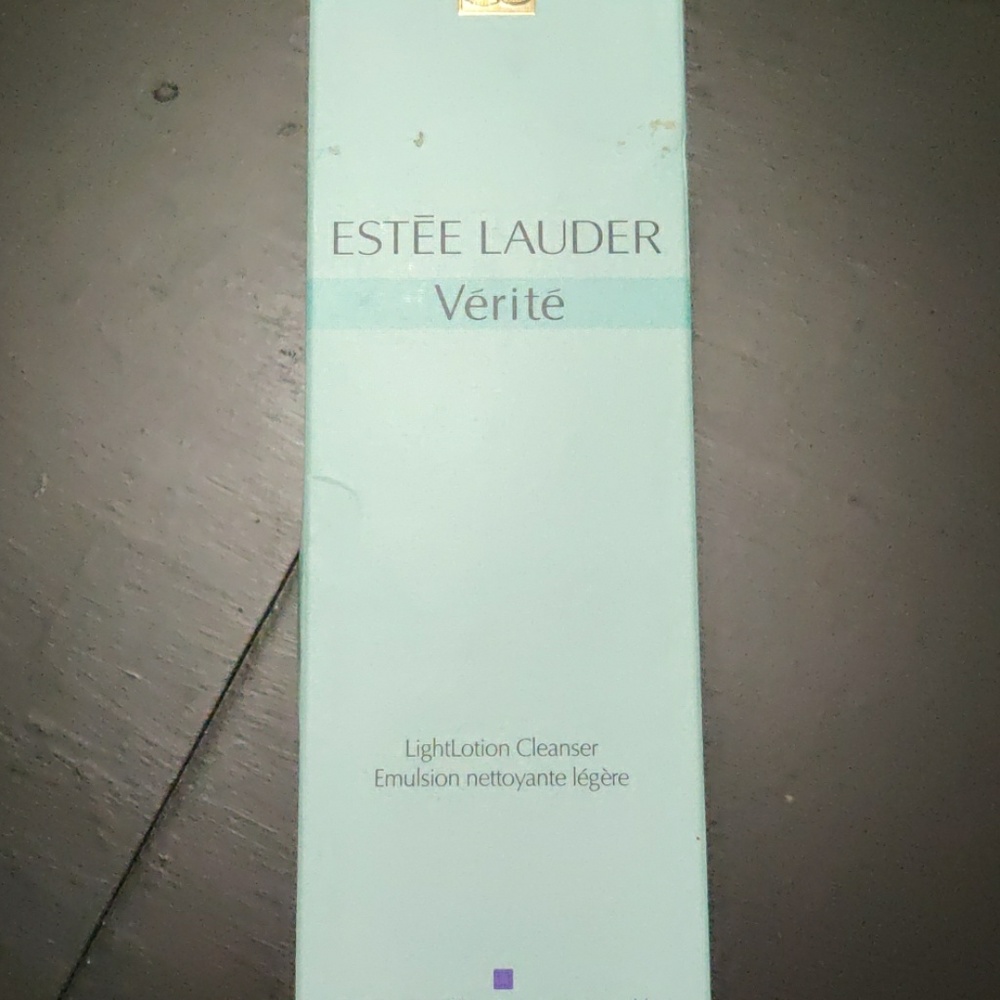 ESTEE LAUDER VERITE
